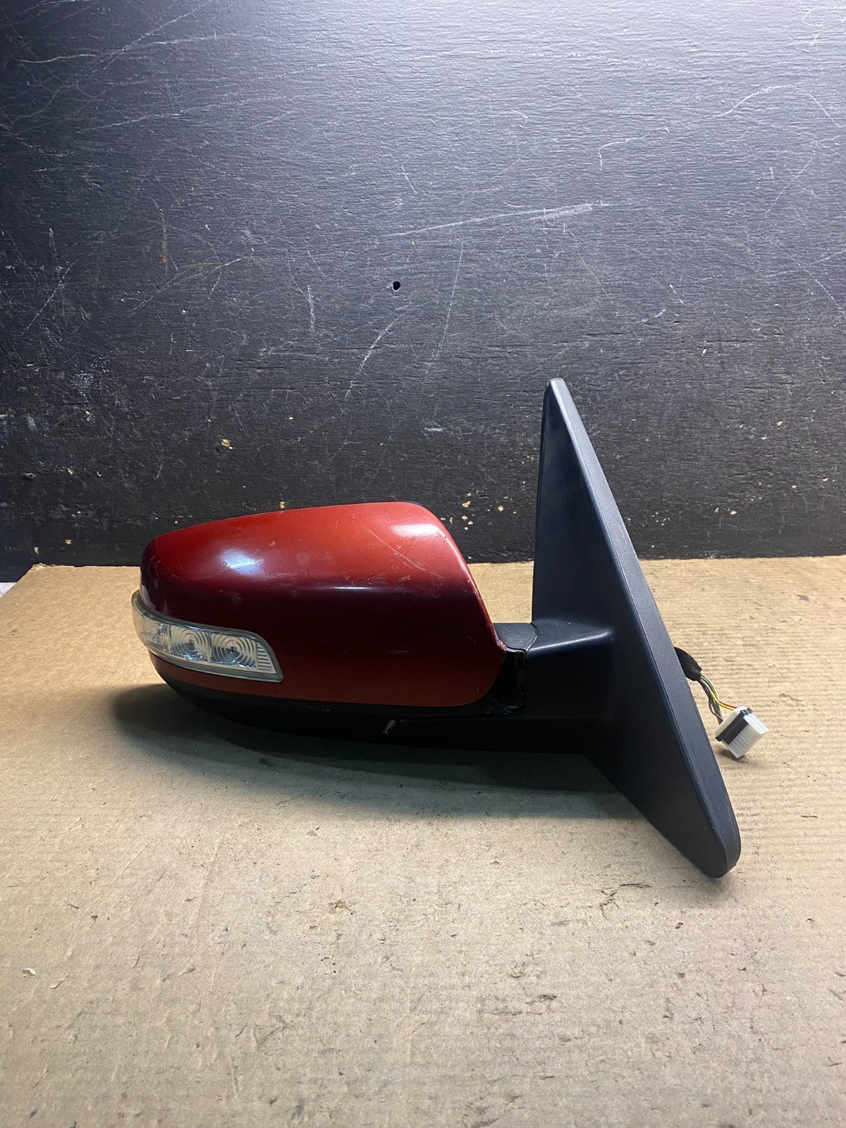 2011 to 2015 Kia Sorento Right Passenger Door Mirror Turn Signal AA2980 MS0