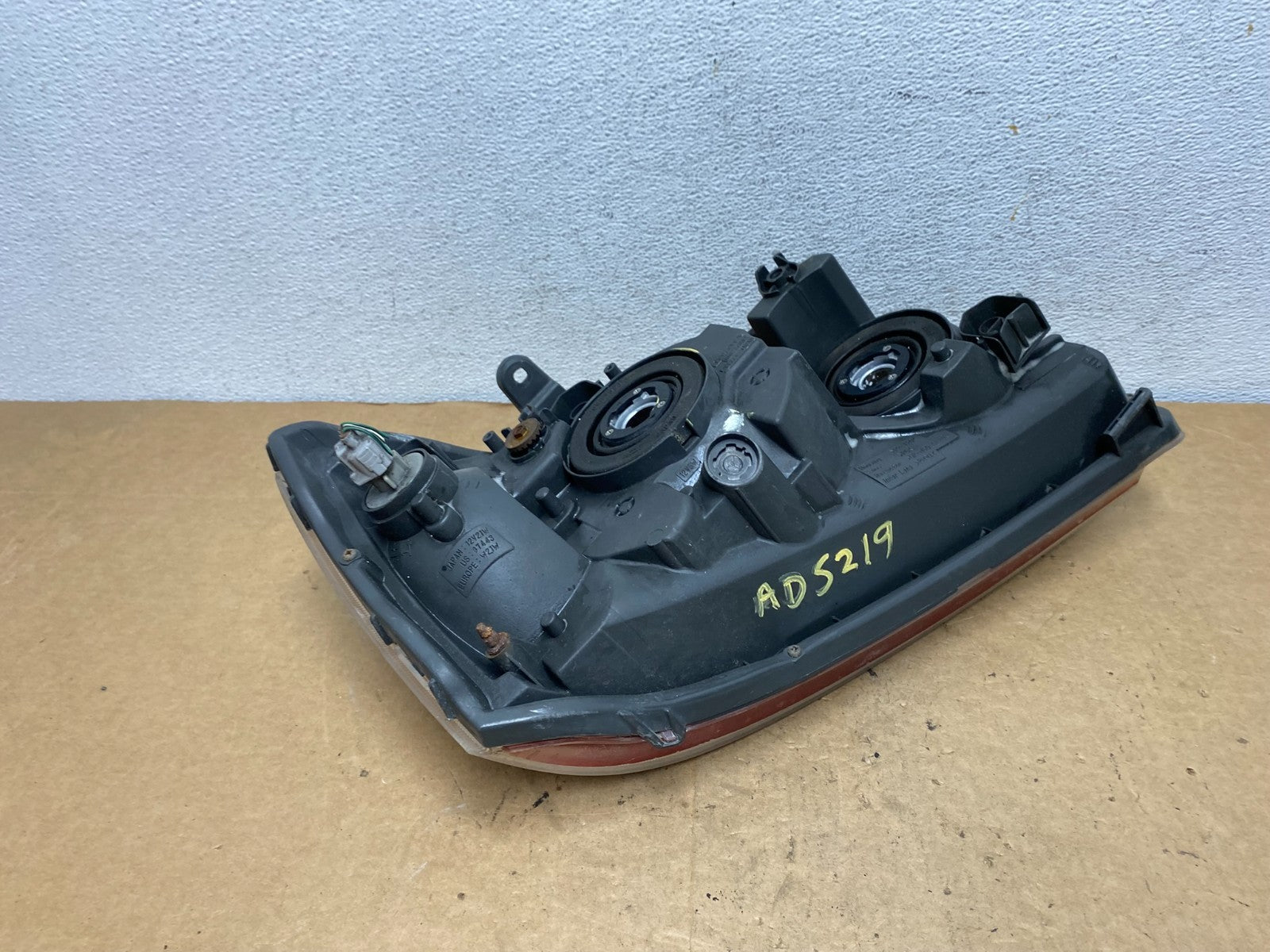 2001 2002 2003 Toyota Highlander Headlight Left Driver LH Side AD5219 DW6