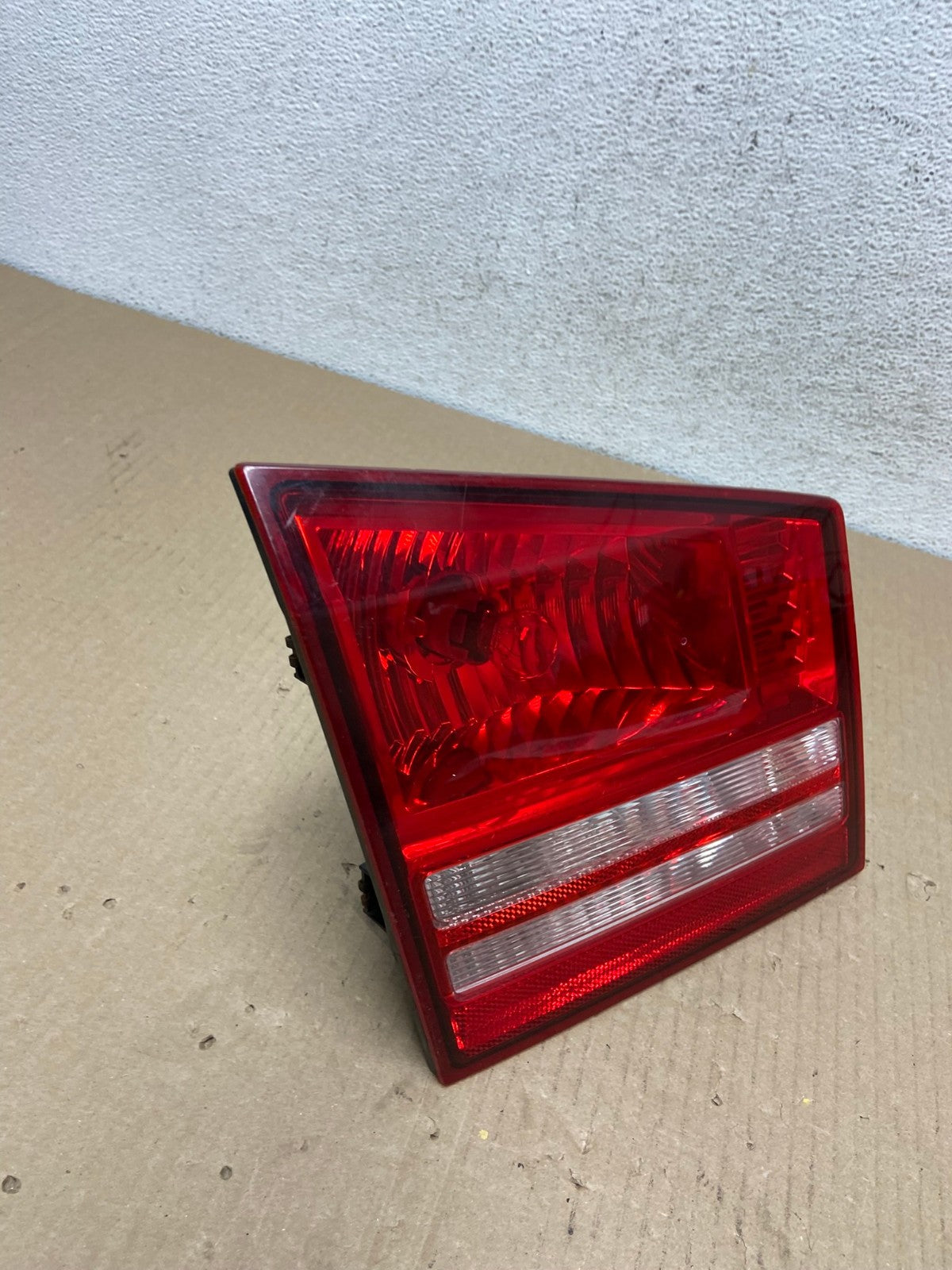 2009 2010 2011 Dodge Journey Left Driver Inner Trunk Lid Tail Light AE9546 LK2