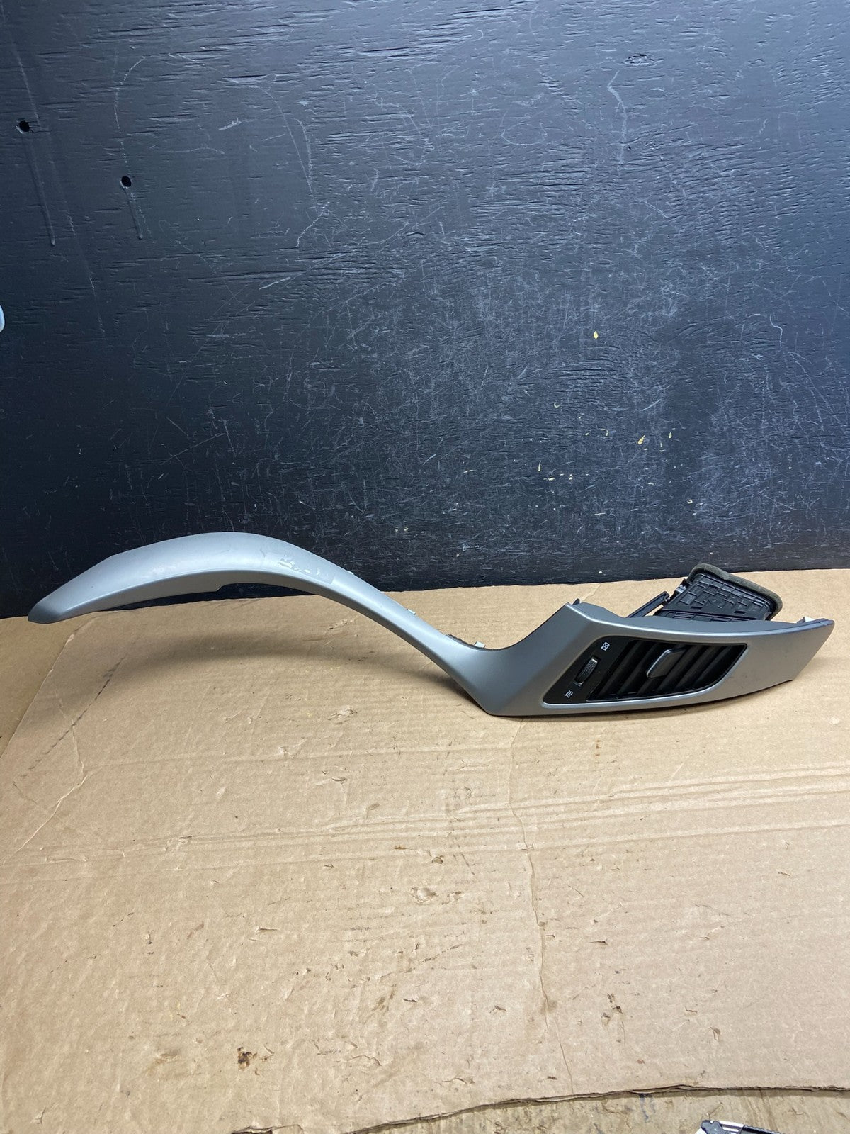 2013 to 2017 Hyundai Elantra GT Dashboard Left Air Vent AF2011 DW1