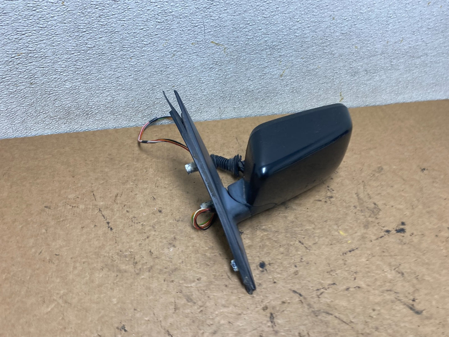 1997 to 2003 BMW 528i 530i E39 Left Driver LH Side Door View Mirror S7504 DG2