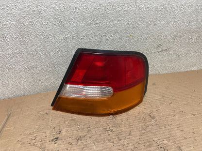 1998 1999 Nissan Altima Right Passenger RH Side Tail Light Oem AA9672 LK0