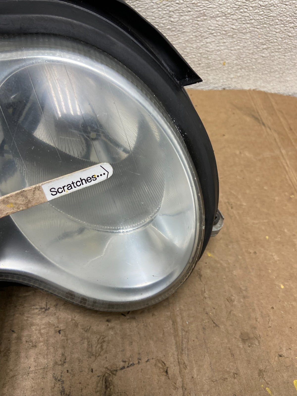 2005 to 2007 Mercedes-Benz C-Class Right Passenger Side Headlight Oem AA4246 DW3