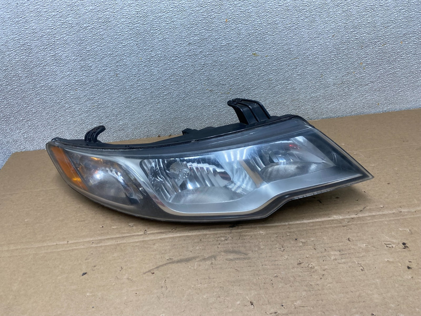 2010 to 2013 Kia Forte Koup Right Passenger RH Halogen Headlight AB4651 DW0