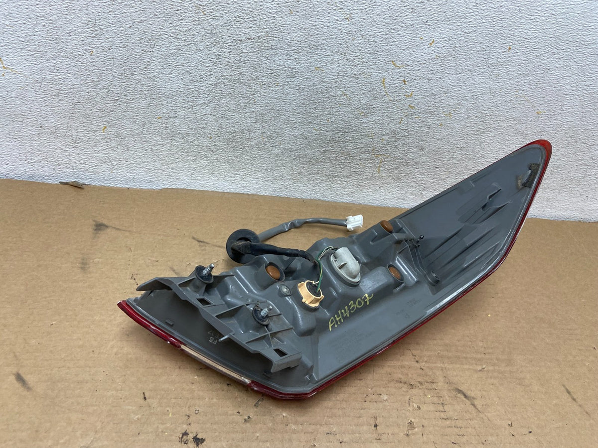 2011 2012 2013 Infiniti M37 M56 Right Passenger RH Tail Light AH4307 DW6