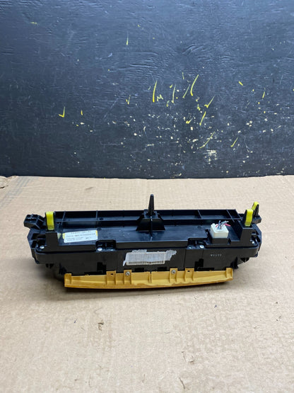 2008 to 2013 Toyota Highlander AC Heat Temp Climate Control Bezel Y9924 DG5