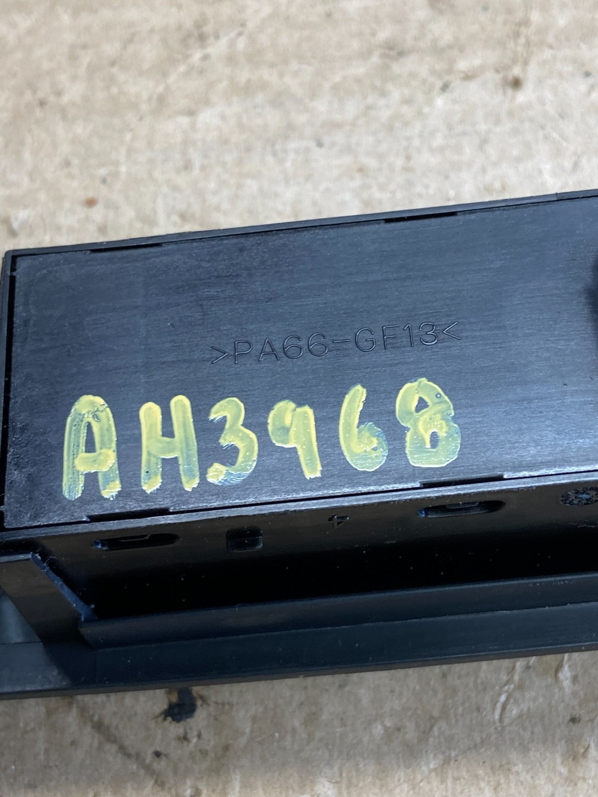 2007 - 2014 Chevrolet Tahoe Yukon Pedal Traction Switch AH3968 DG5
