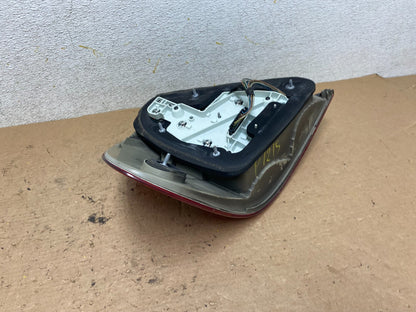 2007 - 2009 Mercedes E E320 E500 Sedan Right Passenger Tail Light OEM P1215 DW6