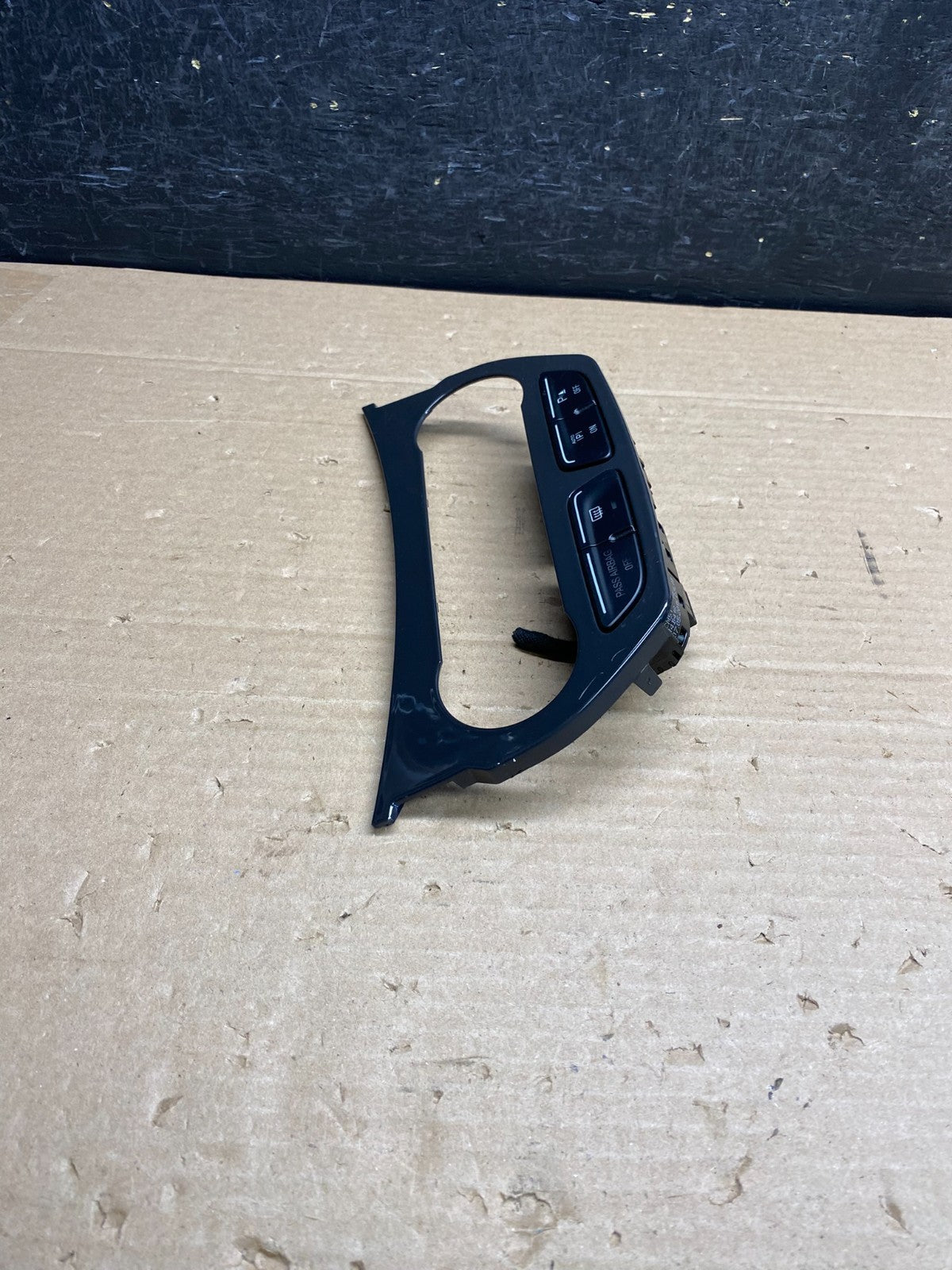 2013 to 2016 Ford Escape Climate Control Trim Panel W/ Switches ag6218 DG1