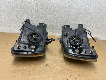 2004 to 2008 Ford F-150 F150 Left+Right Halogen Headlights AH8887 DW10