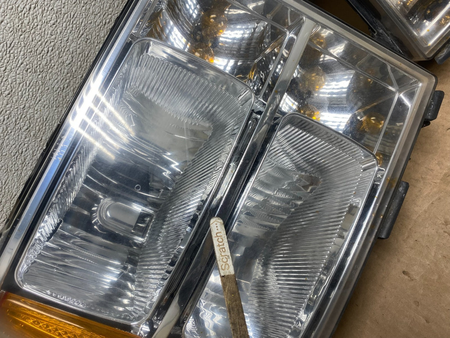 2007 - 2014 GMC Sierra Left+Right Halogen Headlights U8455 DW3