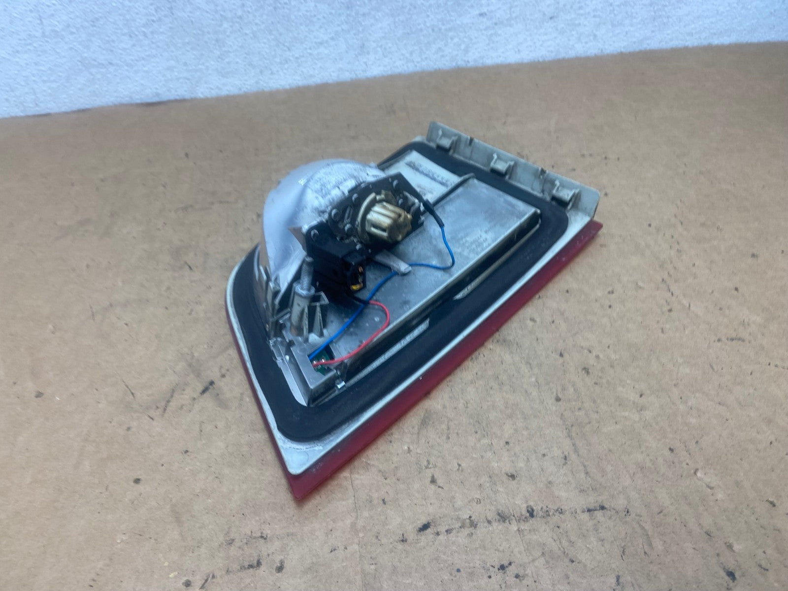 2007 to 2010 Bmw X5 E70 Right Passenger Rh Side Inner Tail Light AD5199 LK6