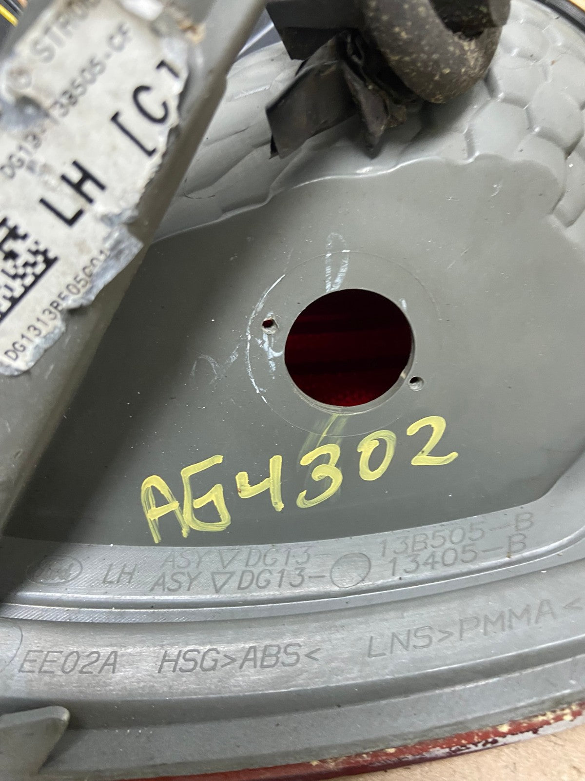 2014 - 2018 Ford Taurus Interceptor Left Driver LH Side Tail Light AG4302 LK7