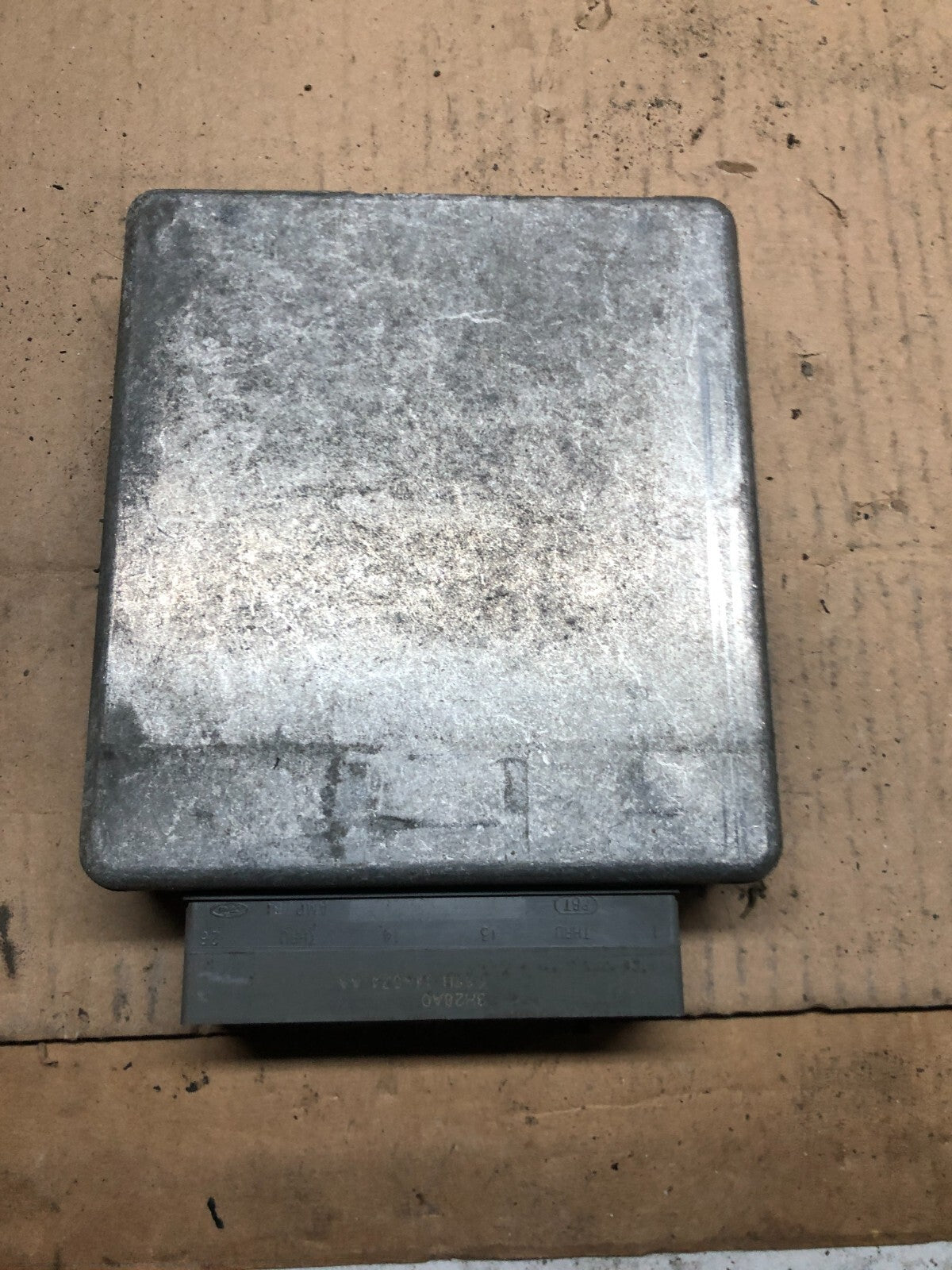 2004 Ford E-Series 4.6L Engine Control Computer ECM 4c2a-12a650-dd G9430 PS2