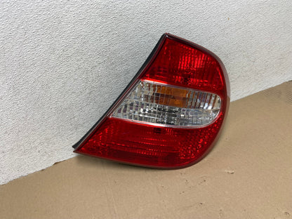 2002 2003 2004 Toyota Camry Tail Light Right Passenger Rh Side AG6823 LK2