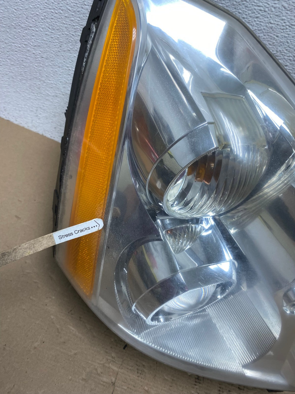 2006 to 2011 Cadillac DTS Right Passenger RH Side Xenon Hid Headlight AF44834