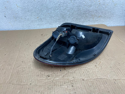 2004 - 2007 Dodge Grand Caravan Right Passenger Side Tail Light AI1298 LK4