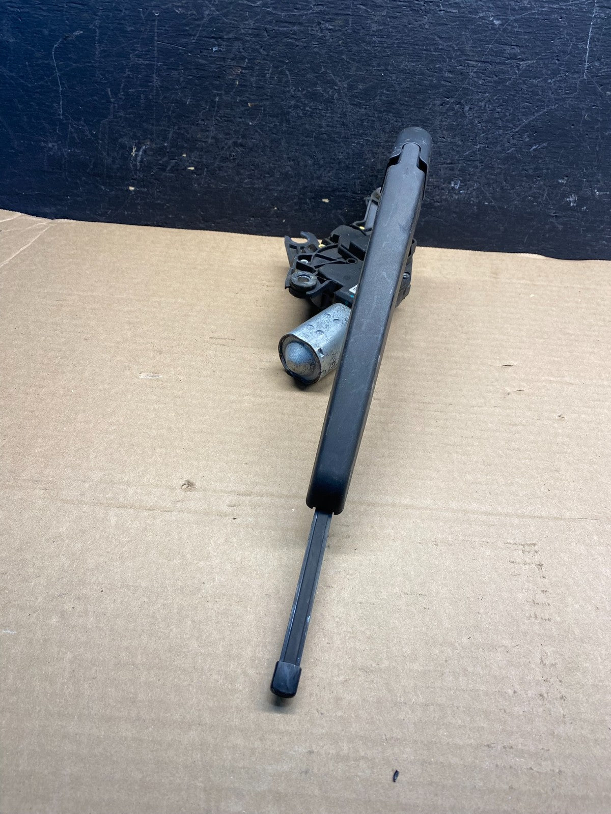 2020 to 2023 Ford Explorer Rear Windshield Wiper Motor ae0044 DG2