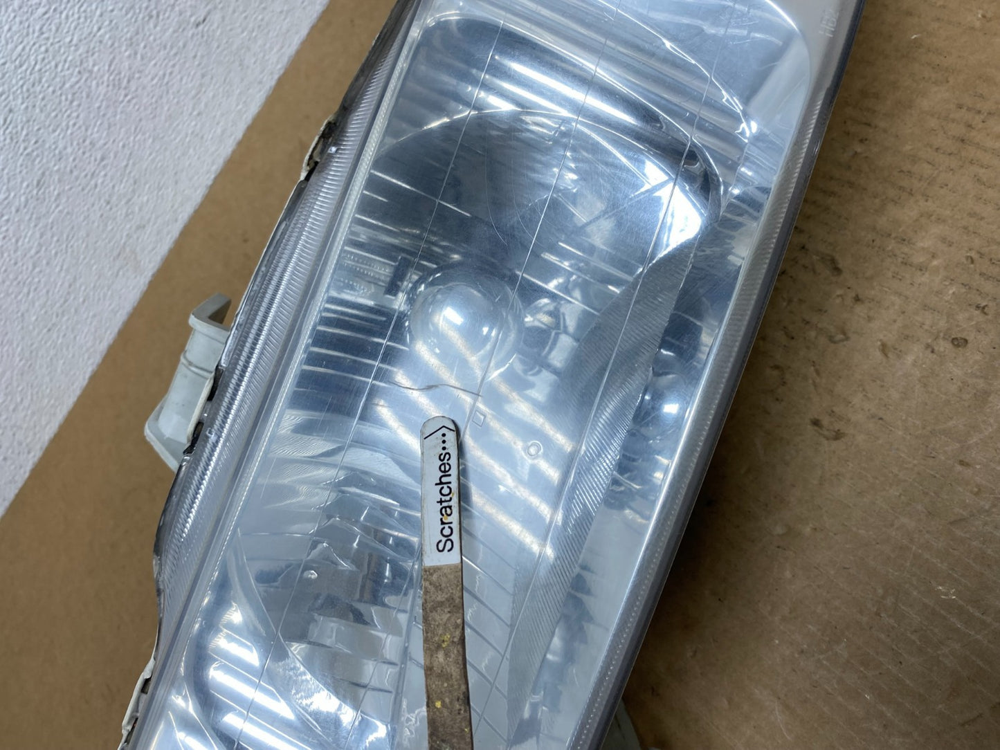 1999 - 2004 Honda Odyssey Left Driver LH Headlight Halogen AC2999 DW3