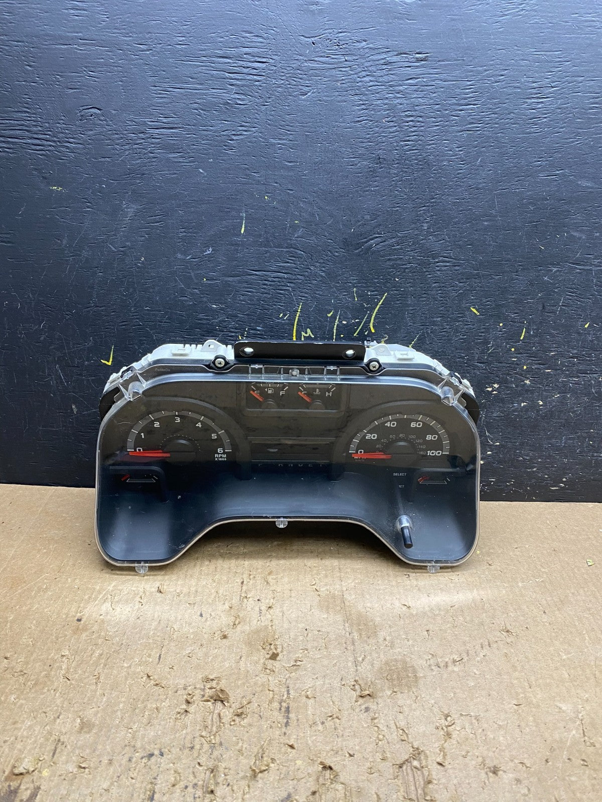 2011 to 2013 Ford E150 E250 E350 VAN Gauge Speedometer Cluster z9760 DG0
