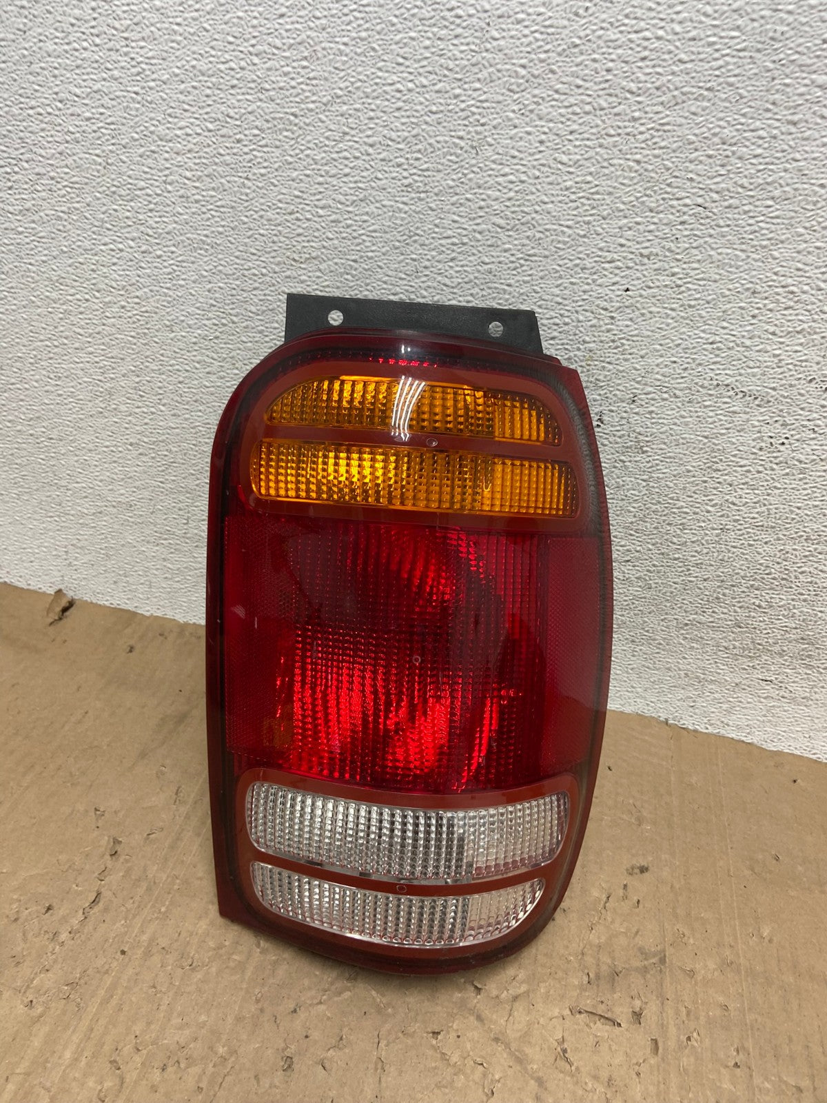 1998 to 2001 Ford Explorer Right Passenger Side Tail light AE9369 LK0