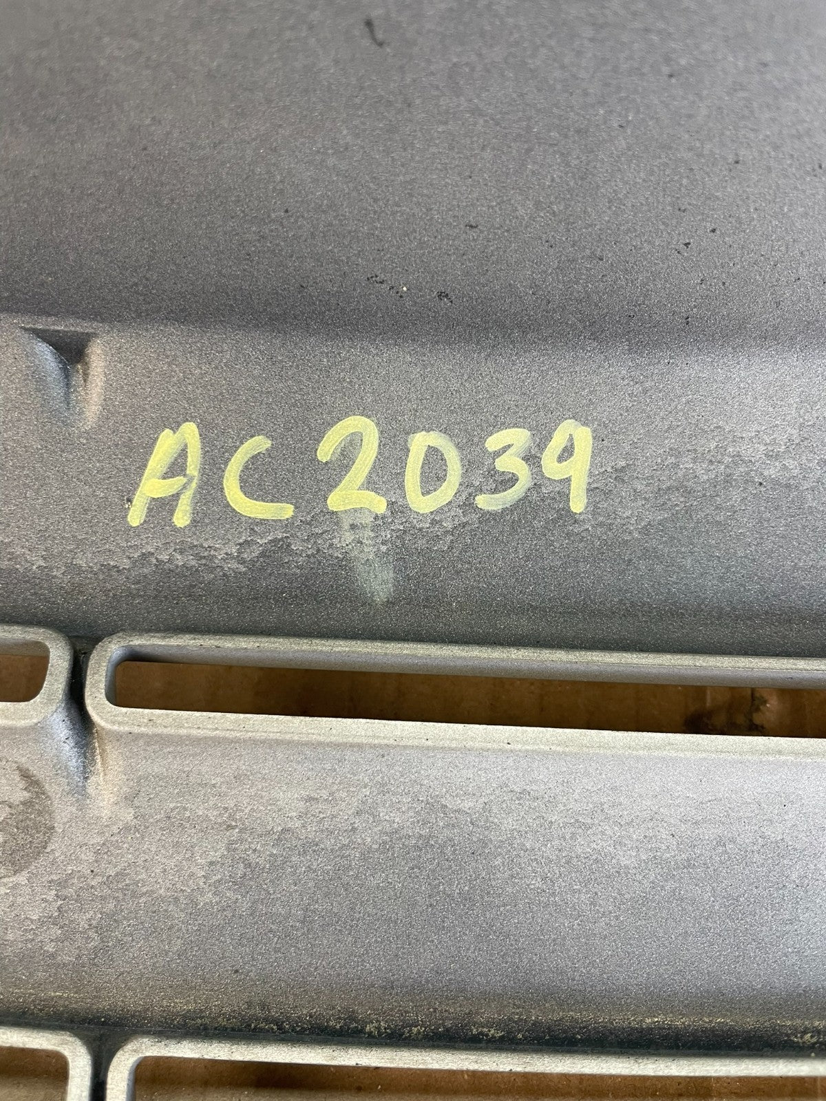 2003 2004 2005 2006 2007 Cadillac Cts Front Upper Grill Grille Oem AC2039 DG7