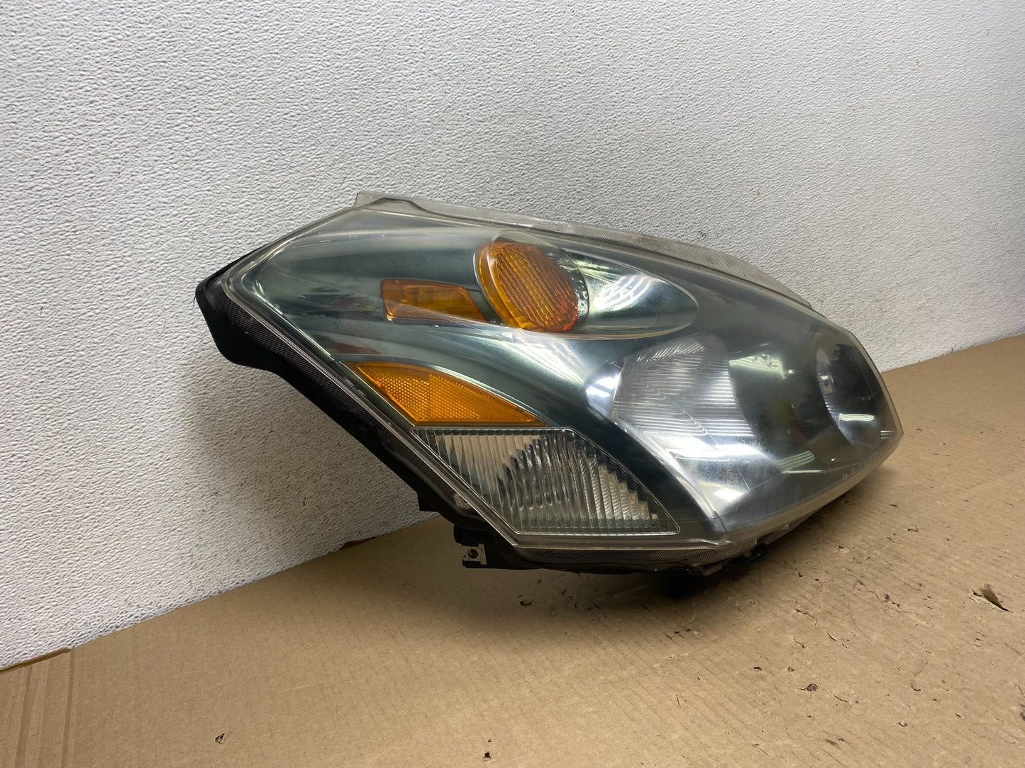 2004 to 2009 Nissan Quest Right Passenger RH Black Headlight AG8012 DW1