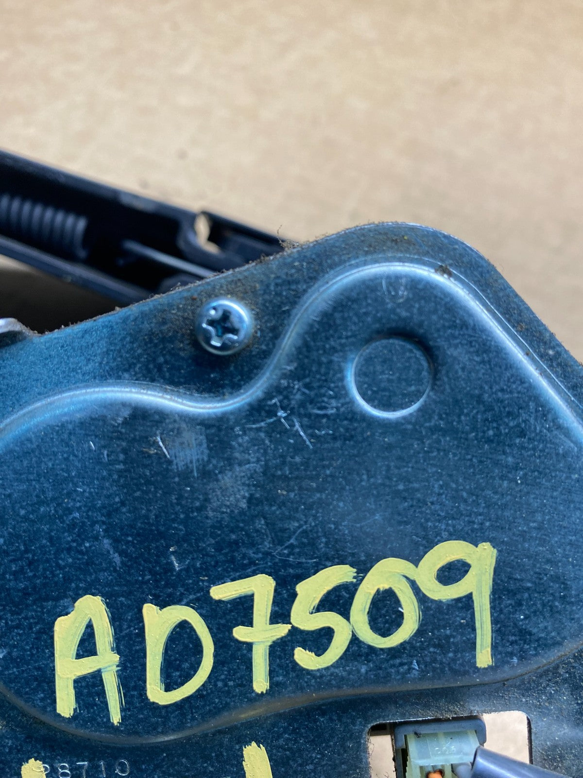 2011 to 2013 Infiniti QX56 QX80 Rear Wiper Motor ad7509 DG7