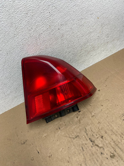 2001 2002 Honda Civic Sedan Right Passenger Rh Side Tail Light AE6449 LK2