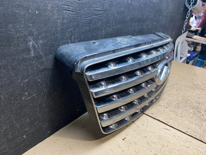 2003 2004 2005 Infiniti FX35 Grill Grille W/ Emblem N3290 DG2