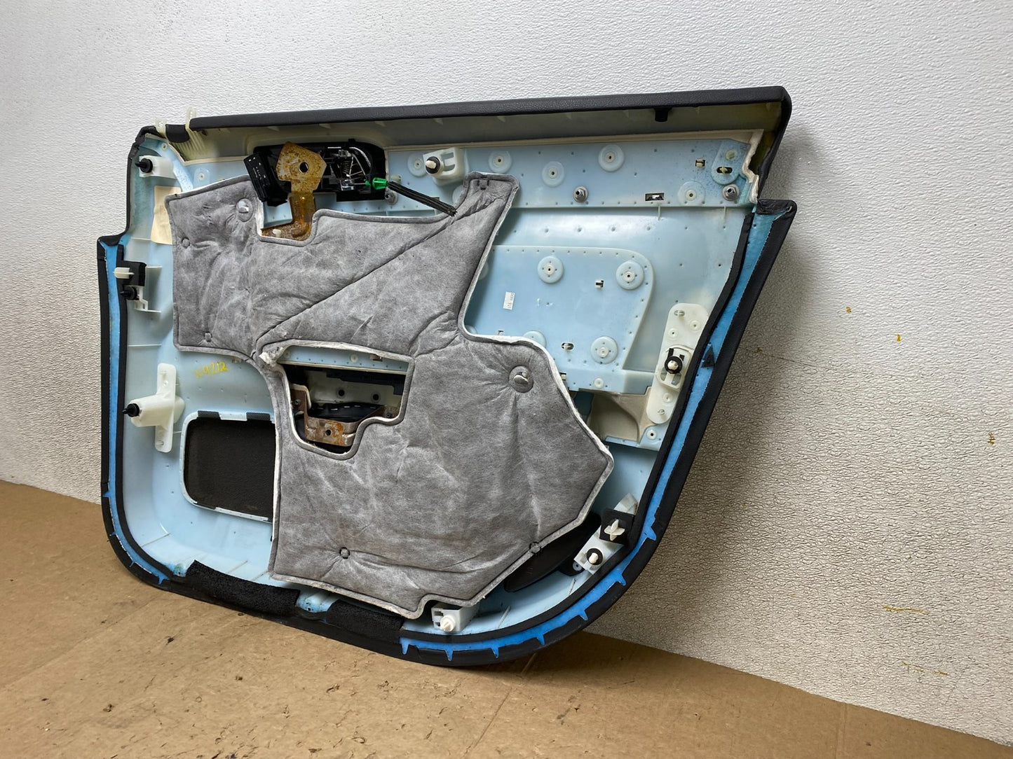 2009-2012 Lincoln MKS Left Driver Side Front Door Interior Trim Panel W9212 DG7