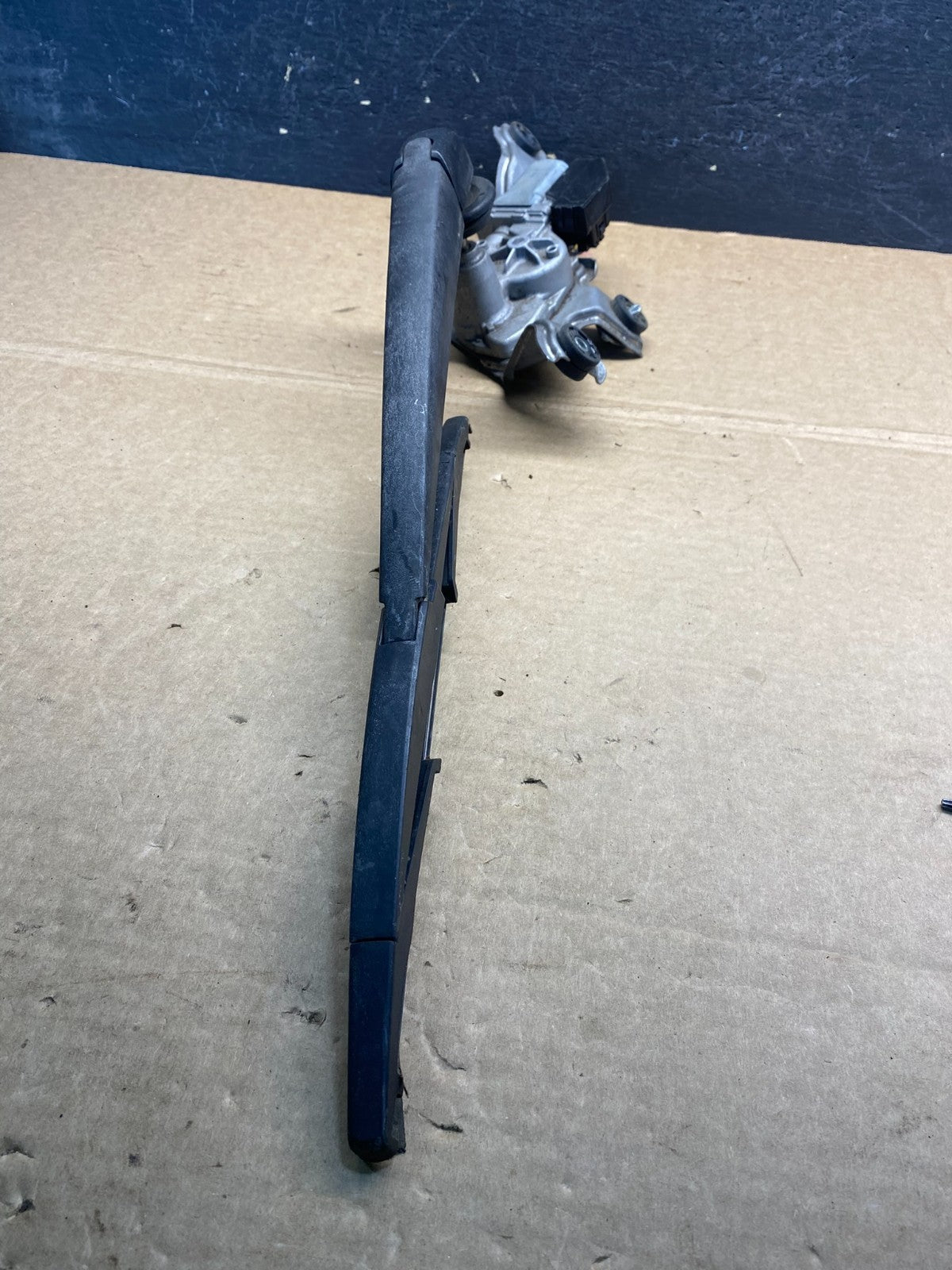 2009 to 2015 Toyota Venza Rear Wiper Motor AF5338 DG2