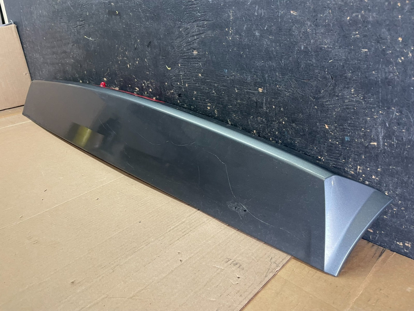 2004 to 2010 Nissan Armada Rear Tailgate Liftgate Spoiler Wing W/ Light z8295 DG2