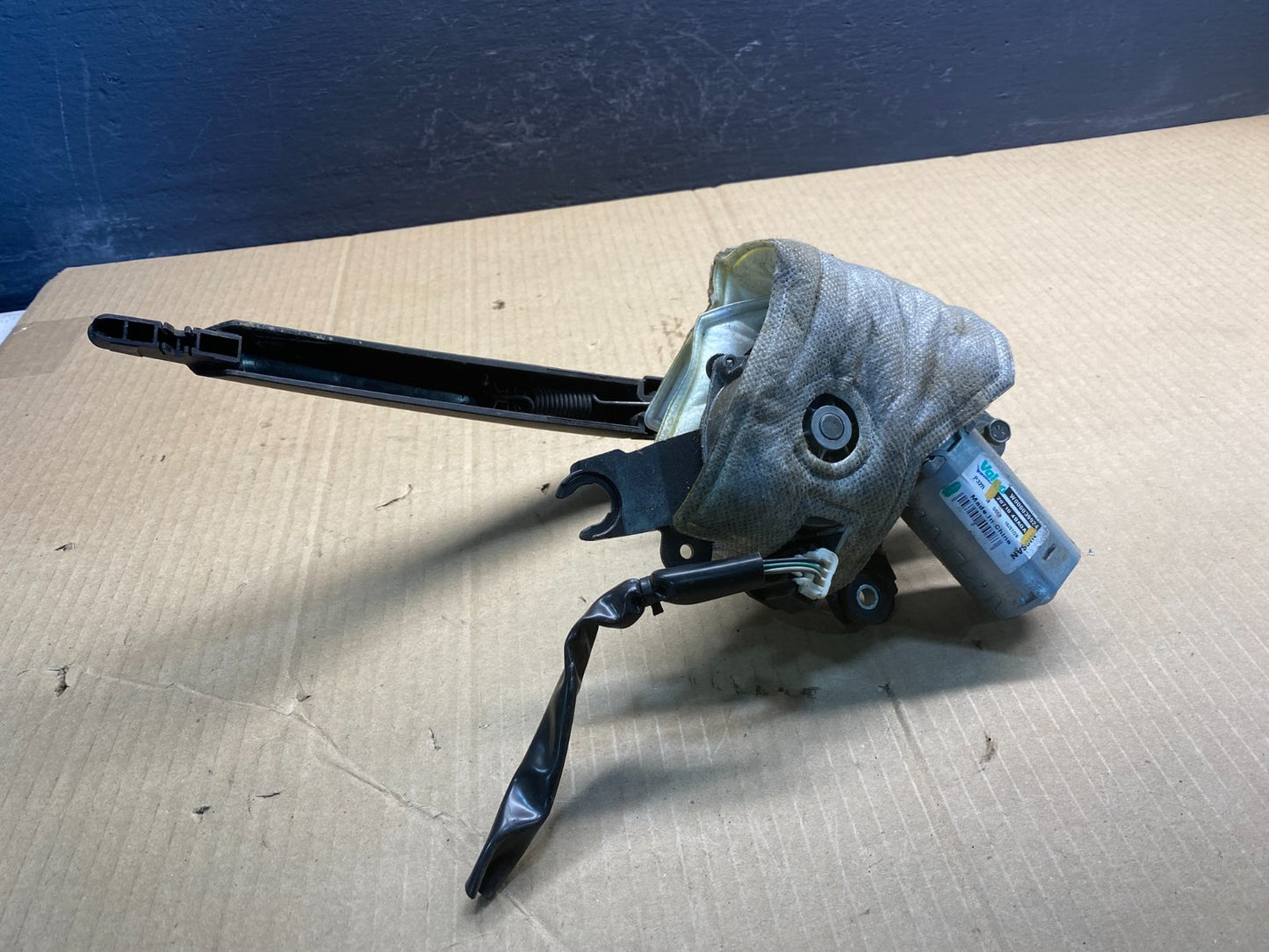 2017 to 2021 Nissan Rogue Rear Windshield Wiper Motor OEM AC0868  DG5