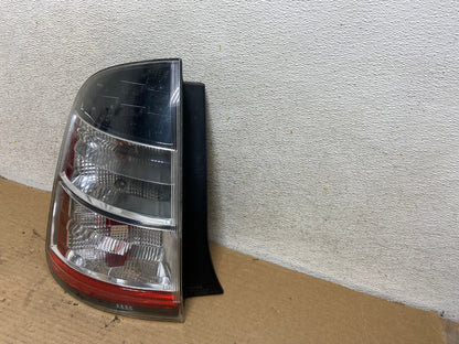 2004 2005 Toyota Prius Tail Light Left Driver Lh Side AH4324 LK2
