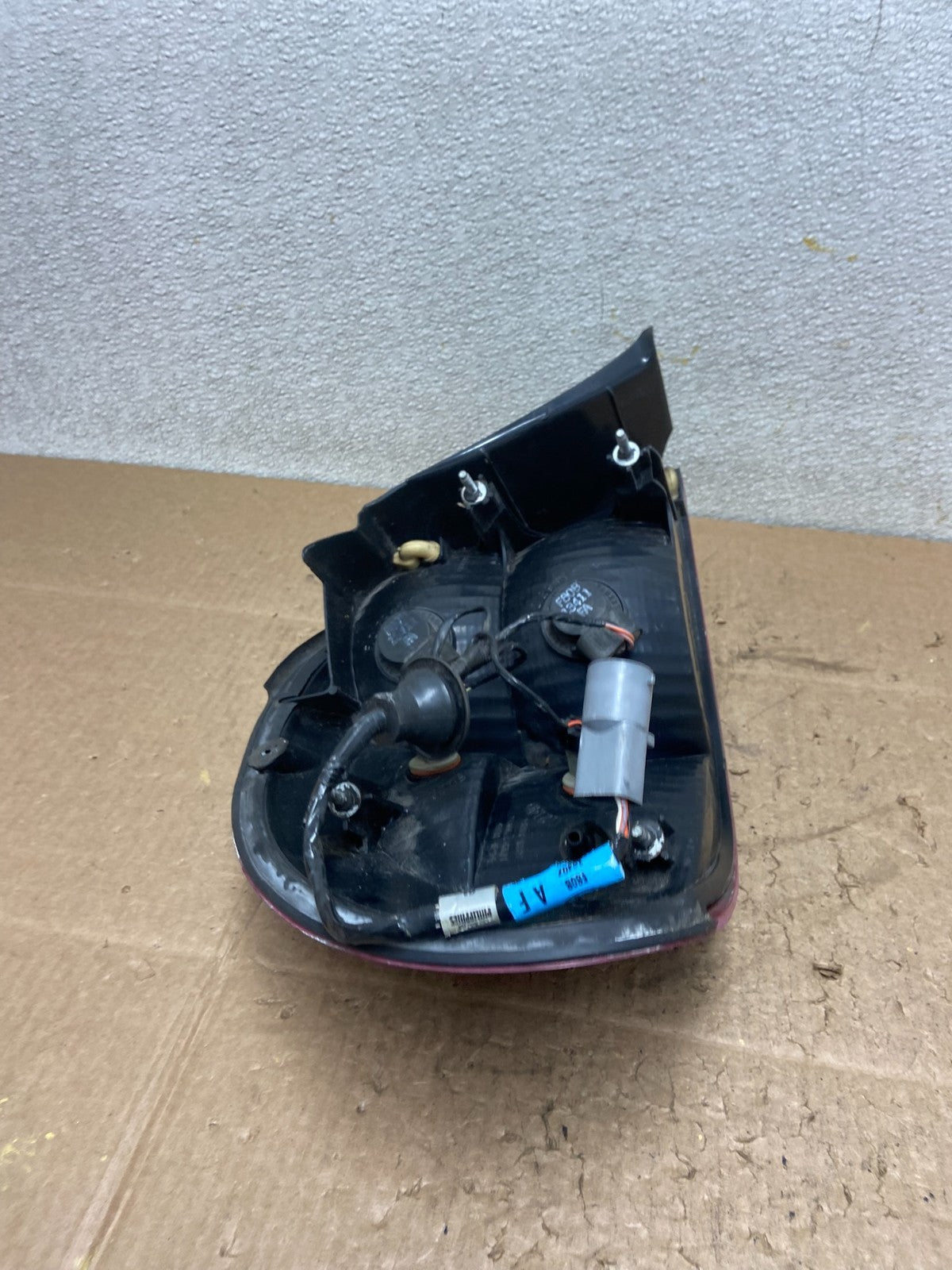 1998 to 2002 Lincoln Continental Right Passenger Rh Side Tail Light Oem Z0902 DW6