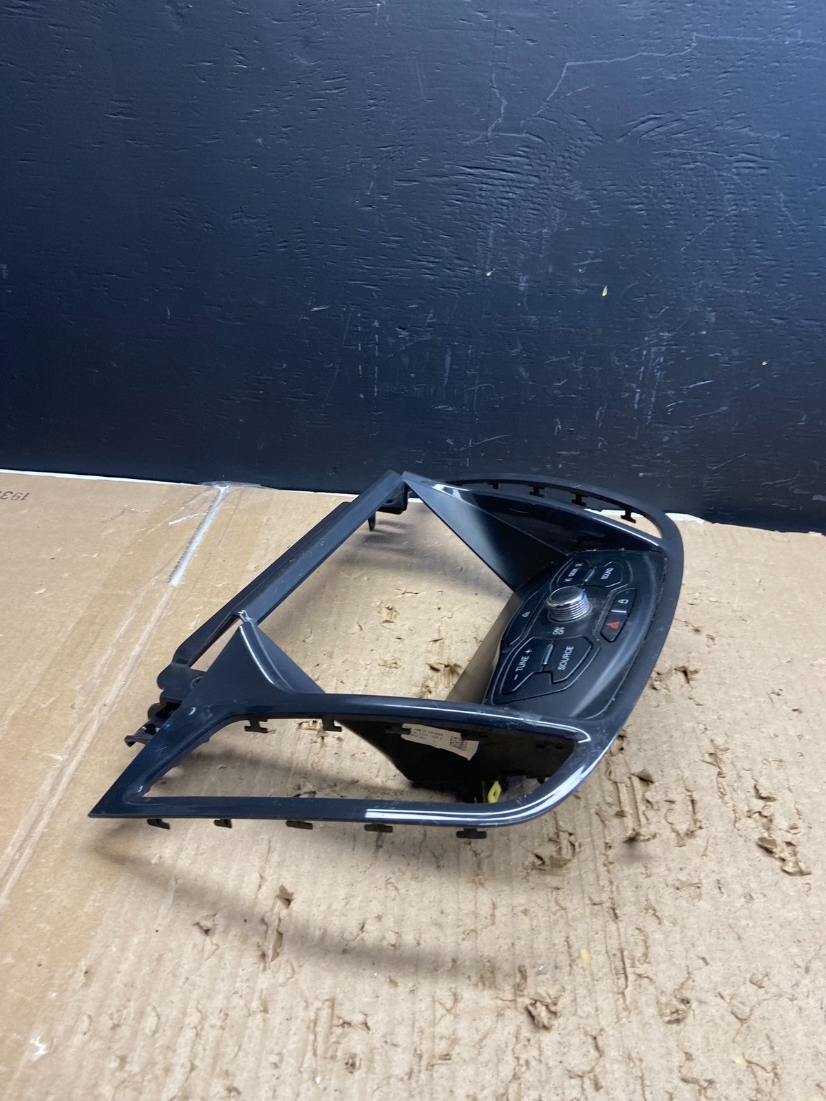 2013 2014 2015 2016 Ford Escape Dash Radio Control Panel Bezel AB5848 DG1