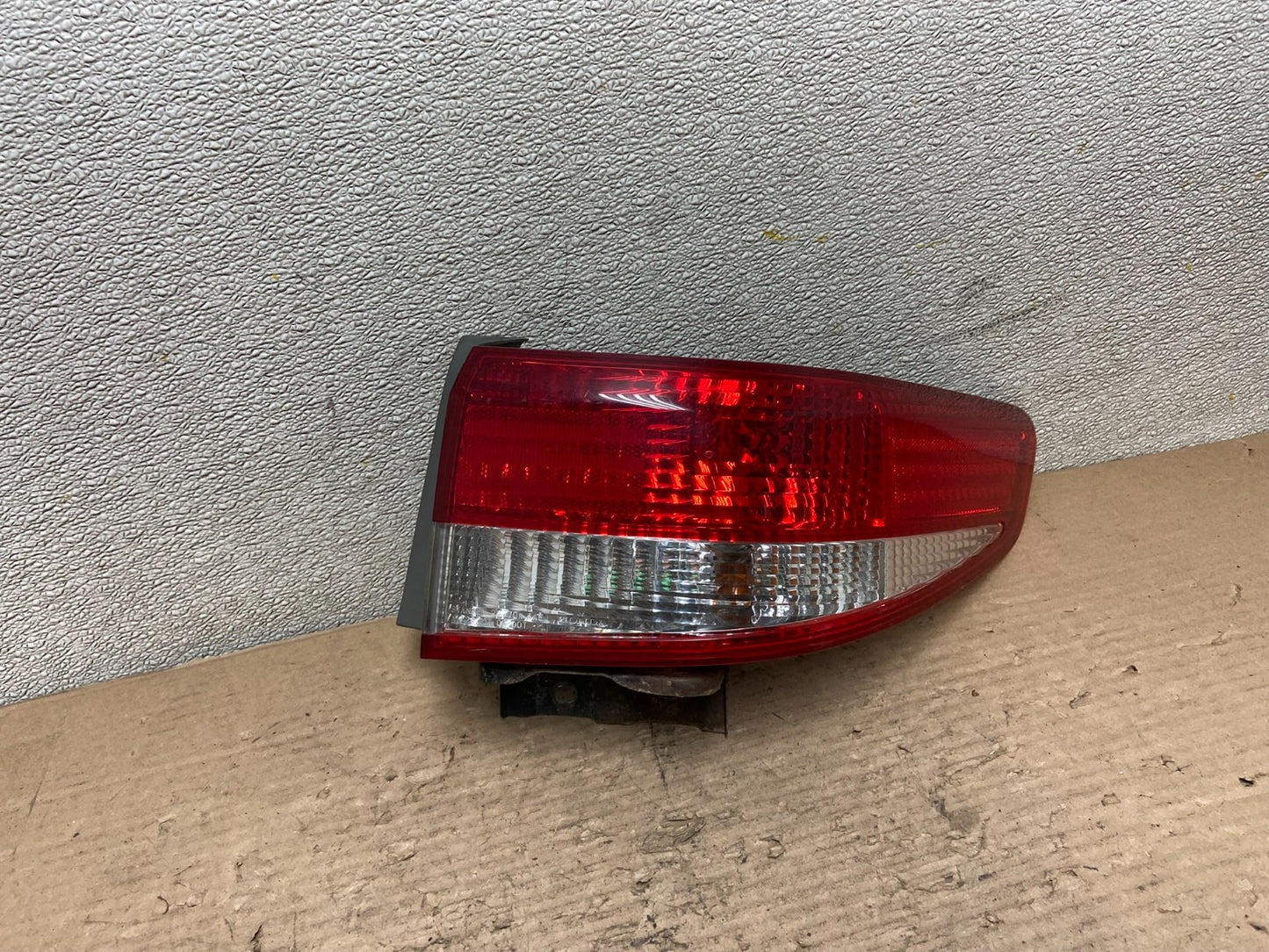 2003 to 2004 Honda Accord Sedan Right Passenger Rh Side Tail light Oem AA9752 LK0