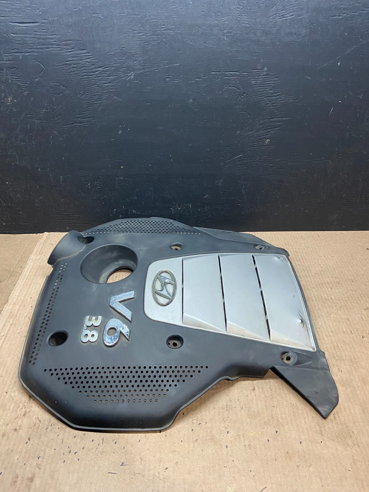 2006 to 2010 Hyundai Azera V6 Engine Motor Shield Cover OEM E4685 DG12