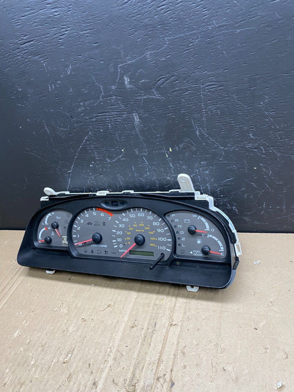 2001 to 2007 Toyota Sequoia Speedometer Insrument Gauge Cluster AB9059 DG1