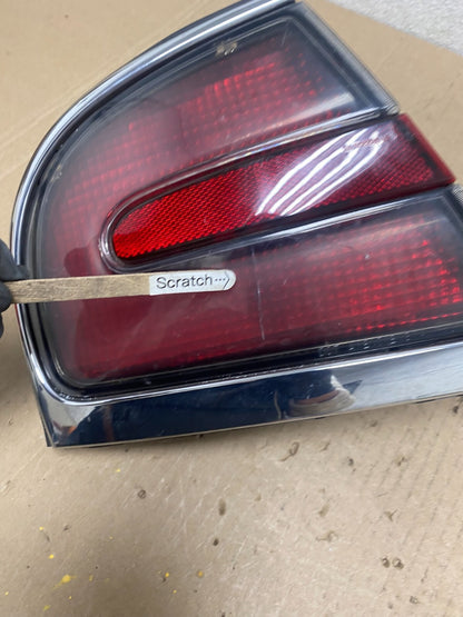 1997-1998 Buick Park Avenue Ave Left Driver Lh Side Tail Light OEM J8604 DW3