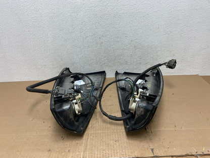 2002 to 2006 Chevrolet Avalanche Left+Right Set Tail Lights ae6488 DG7