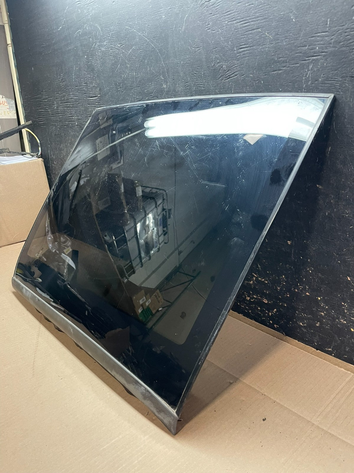 1984 to 1992 Pontiac Firebird Right Passenger Side Sunroof Top Glass Z82761