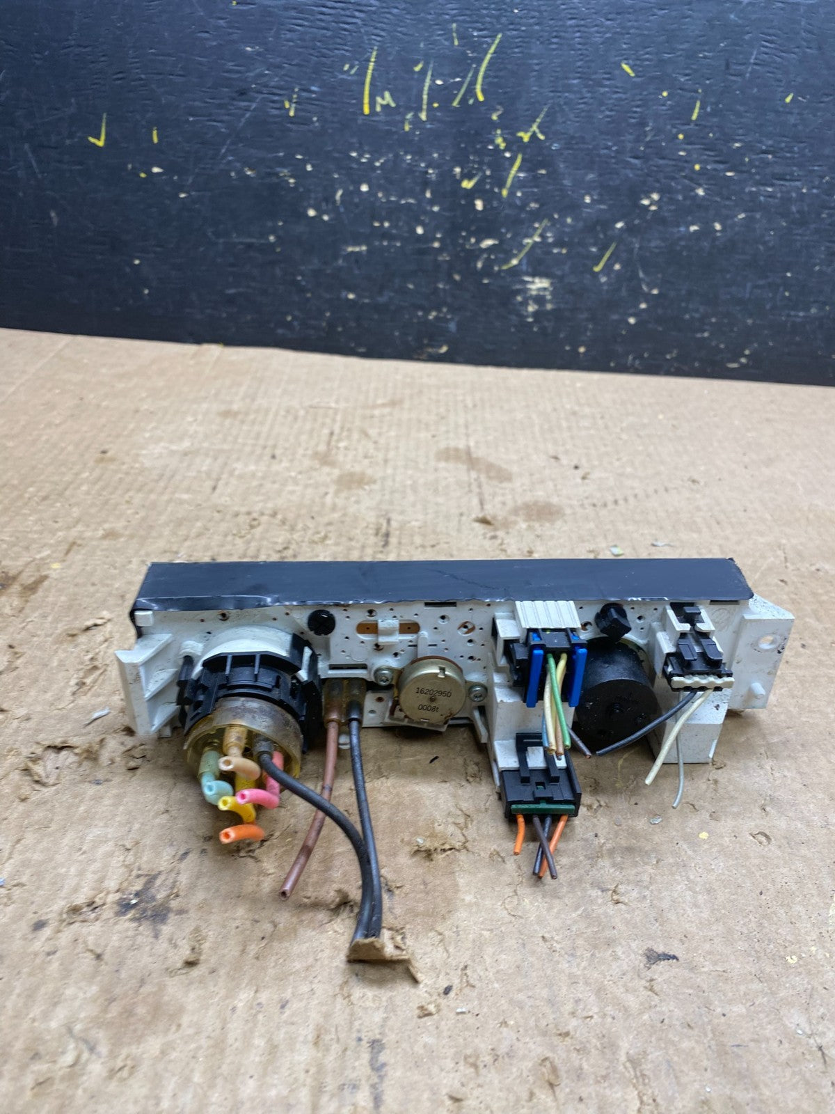 2001 - 2007 GMC Chevrolet Express 1500 Climate Control A/C Z7184 DG3