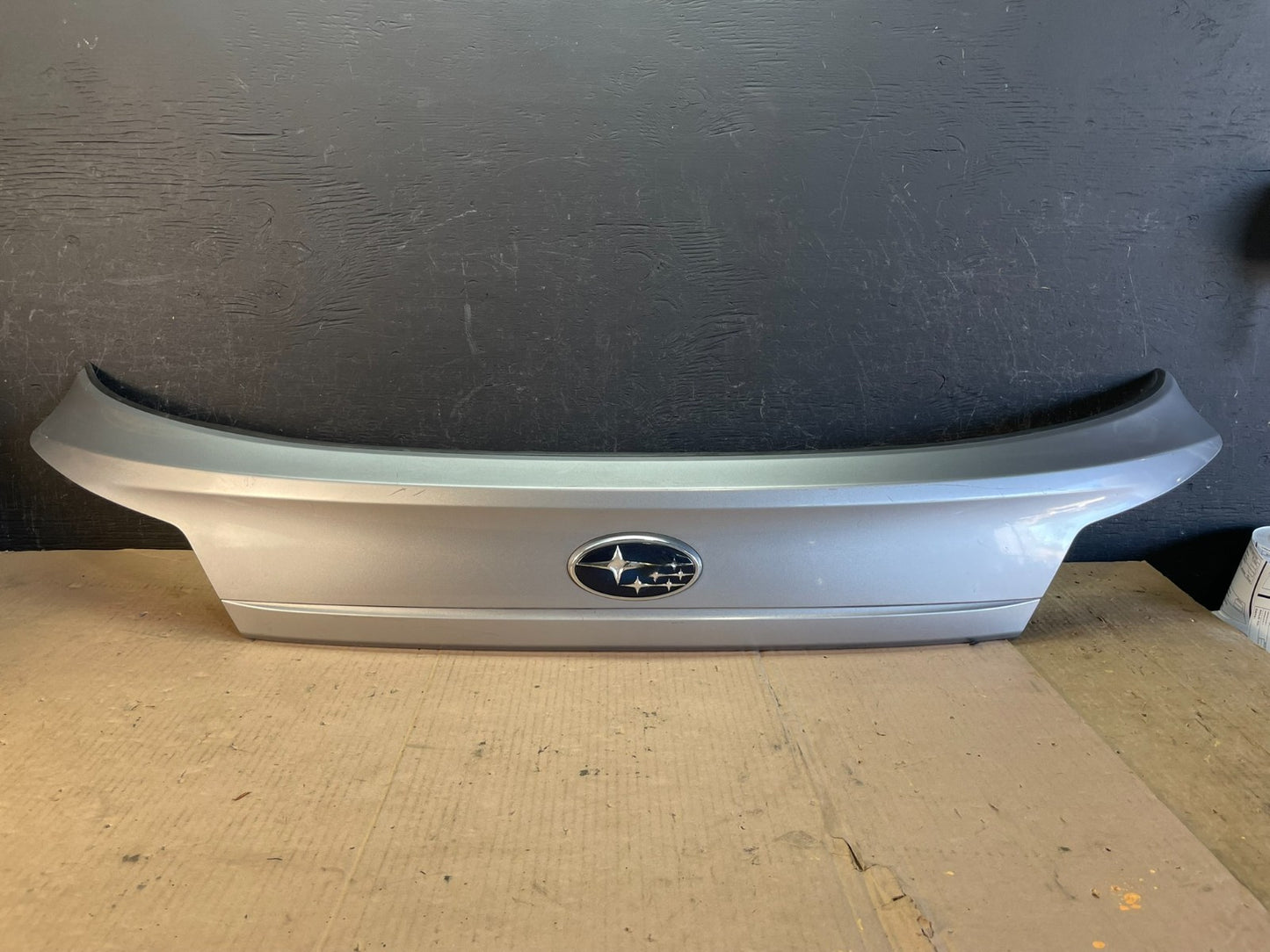 2010-2014 Subaru Outback Rear Liftgate Trunk Panel Trim Molding AD8553 DG0