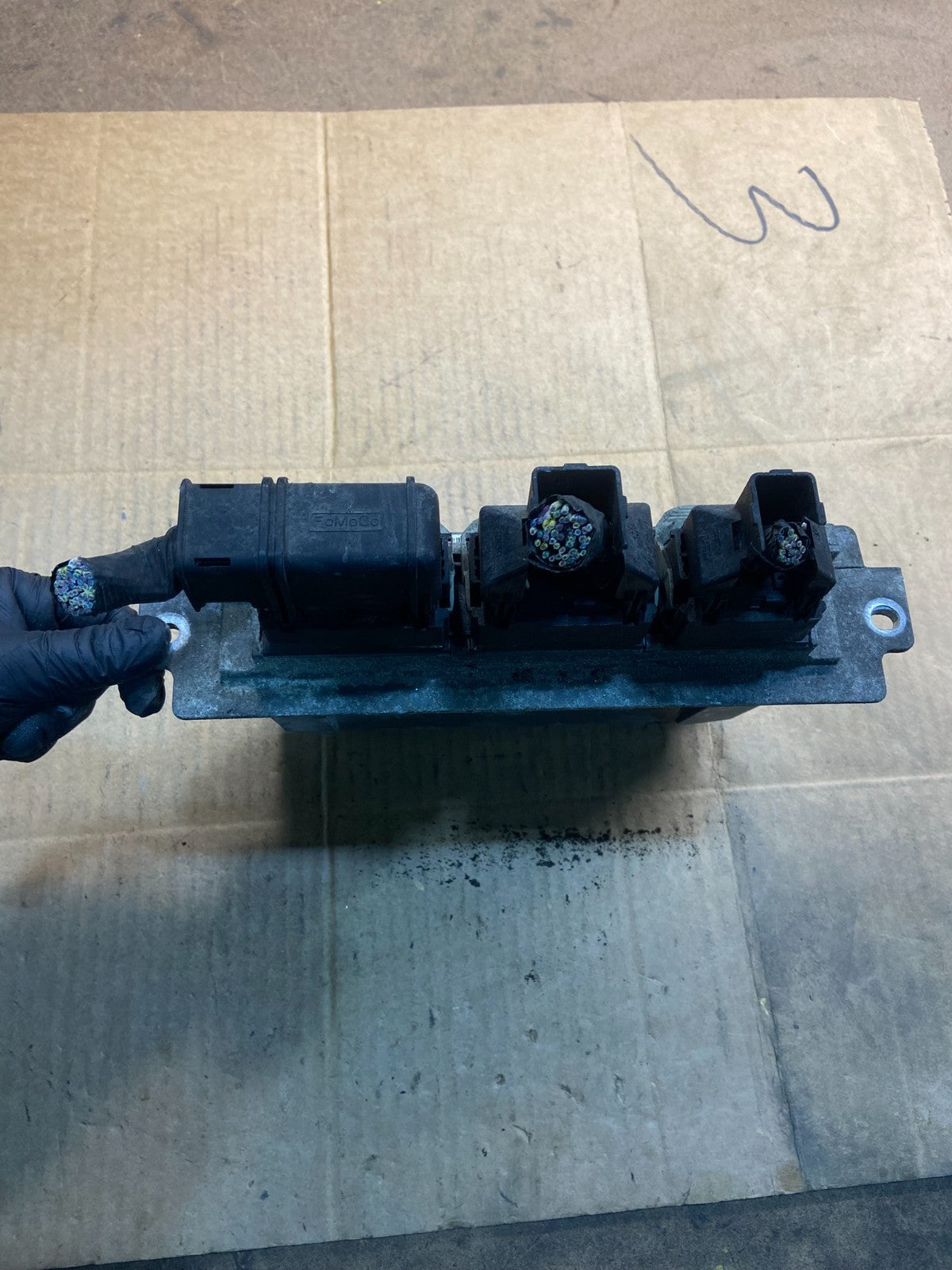 2007 Ford Edge MKX Engine Control Module 7t4a-12a650-zh Y3911 DG2