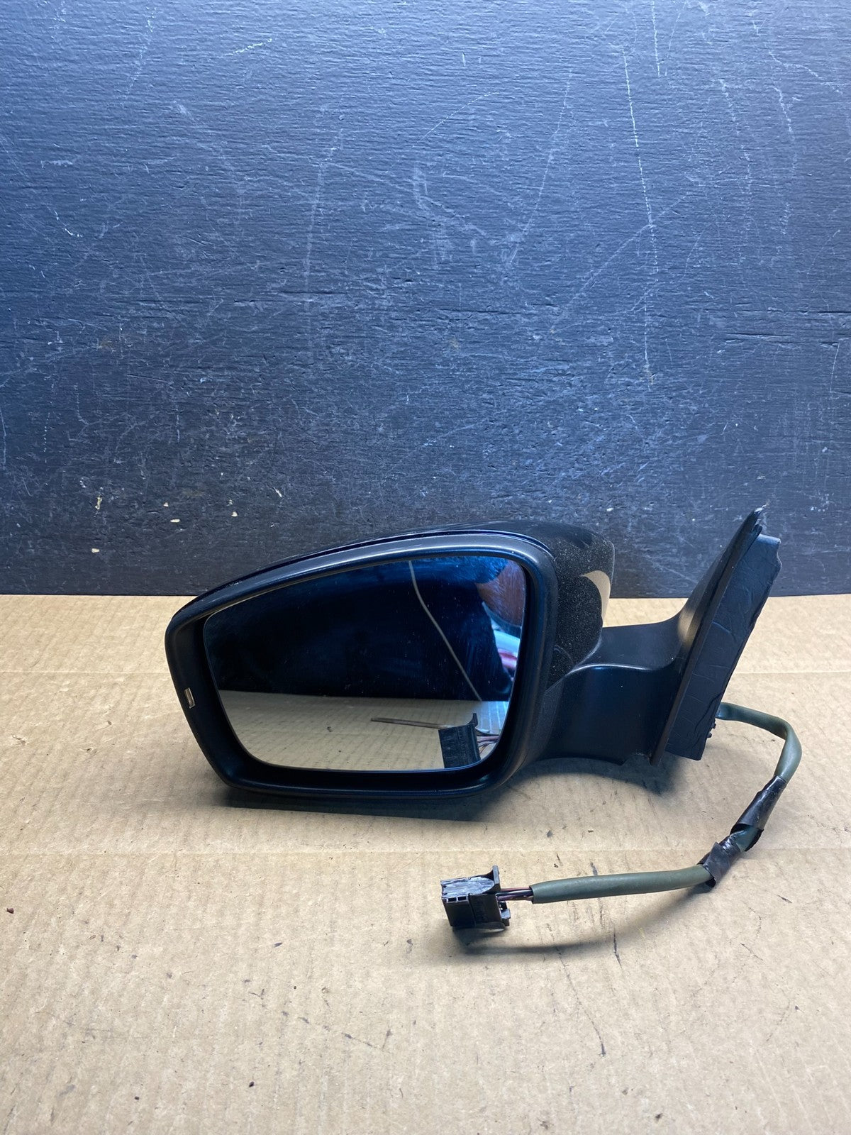 2011-2016 Volkswagen Jetta Sedan Left Driver View Door Mirror AG7297 DW9