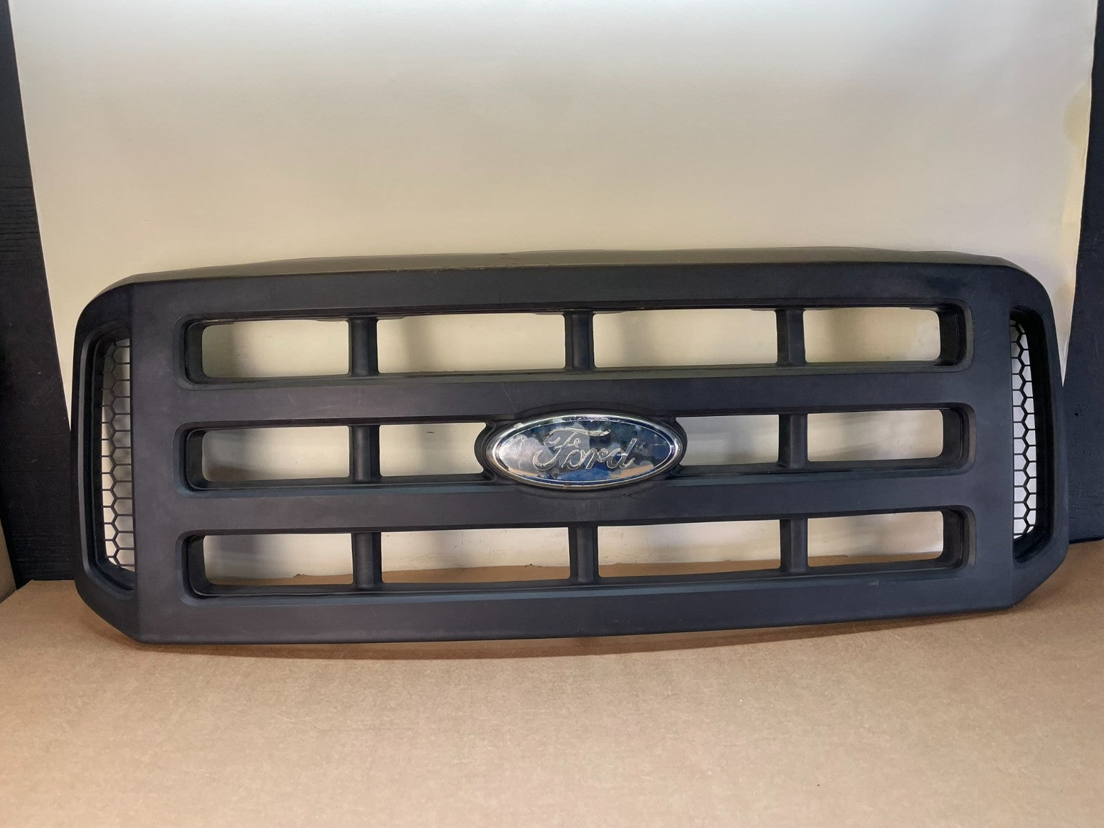 2005 to 2007 Ford Super Duty F250 Front Upper Grill Grille af8556 DG0