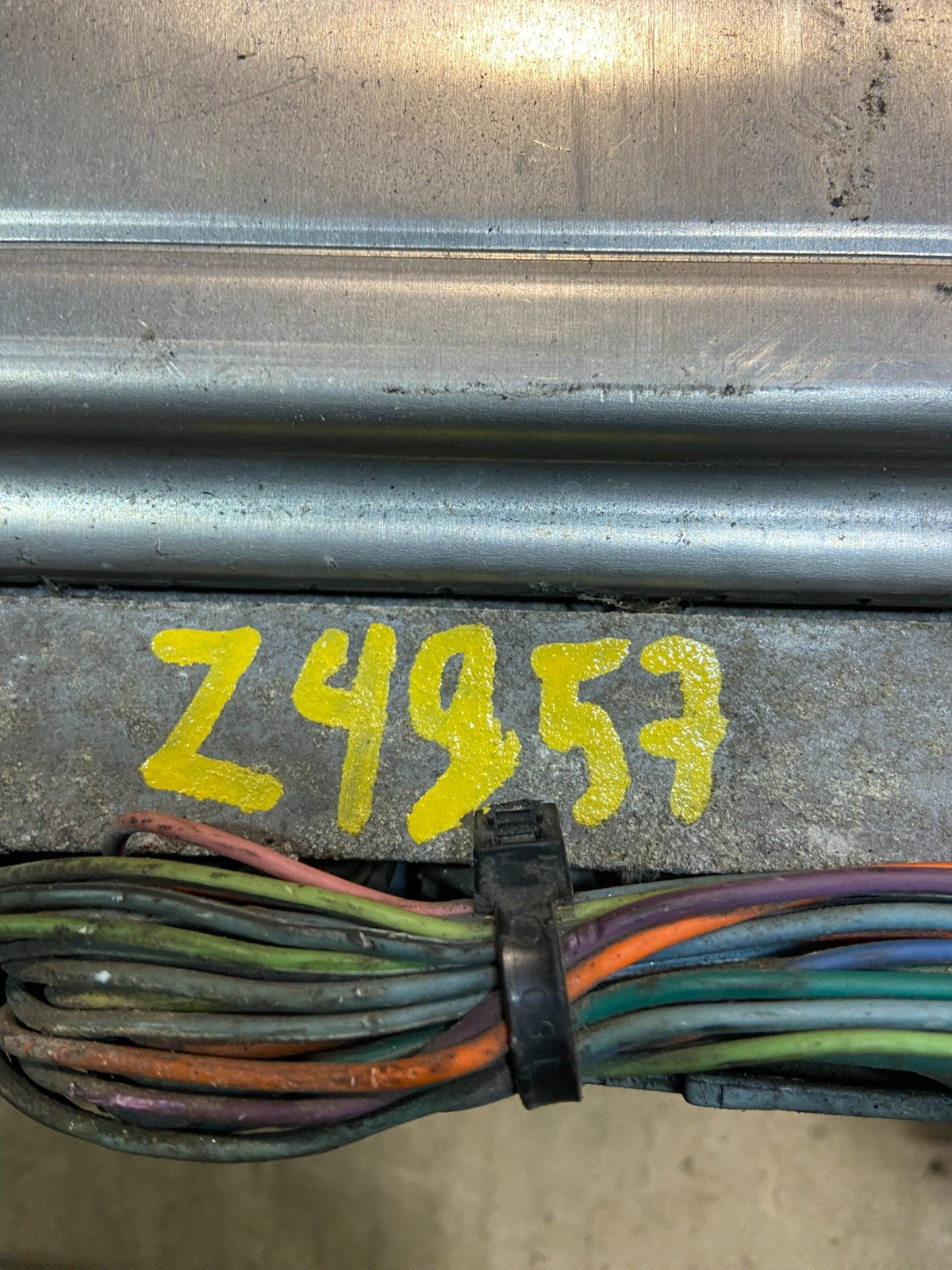 2003 Chevrolet Silverado Engine Control Unit Module ECM ECU Z4957 DG4