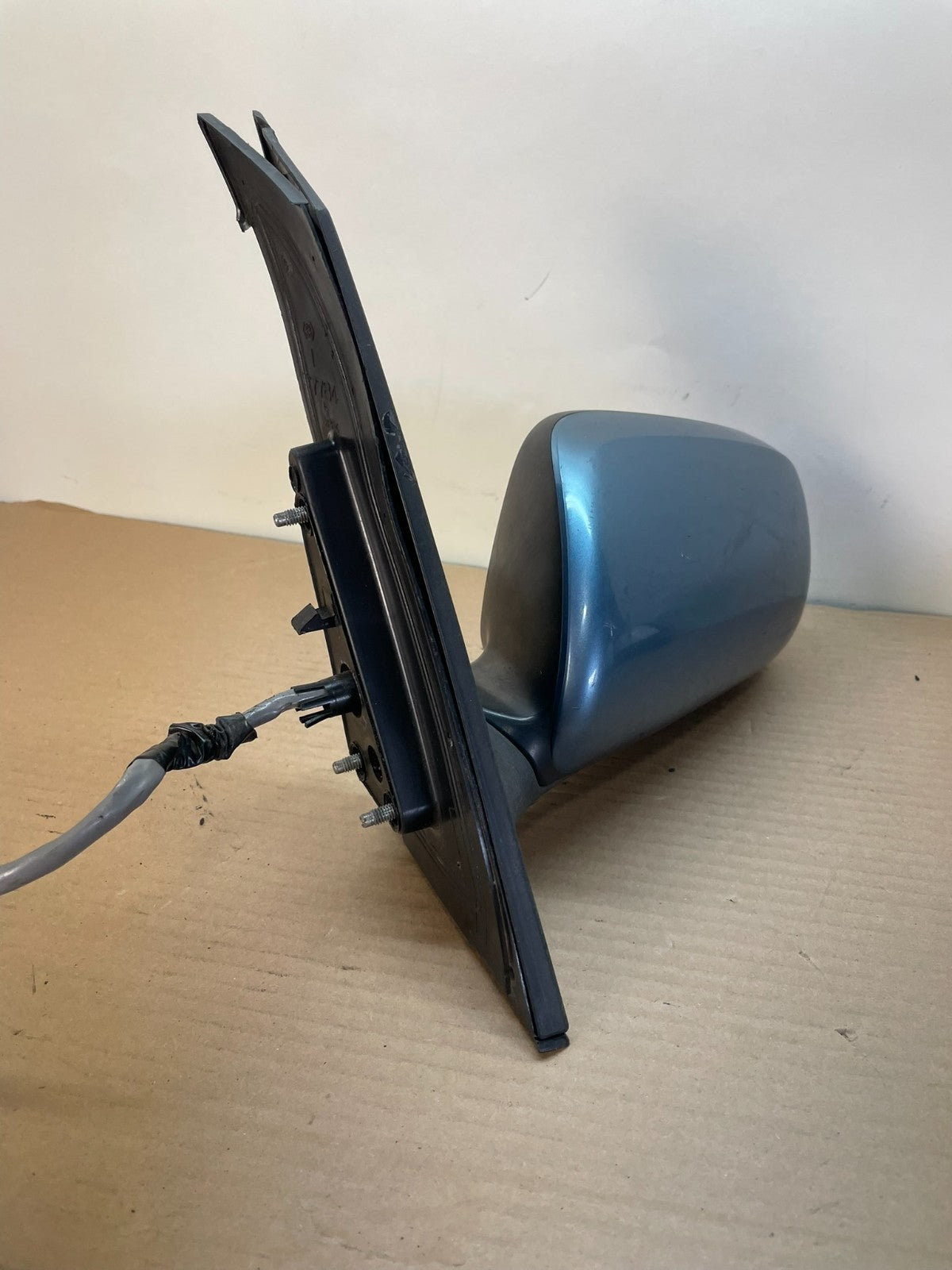 2004 to 2009 Toyota Prius Left Driver Side View Door Mirror AH8651 DG1